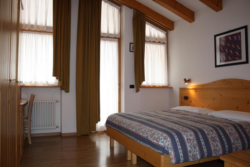 Hotel La Locanda Pinzolo Eksteriør billede